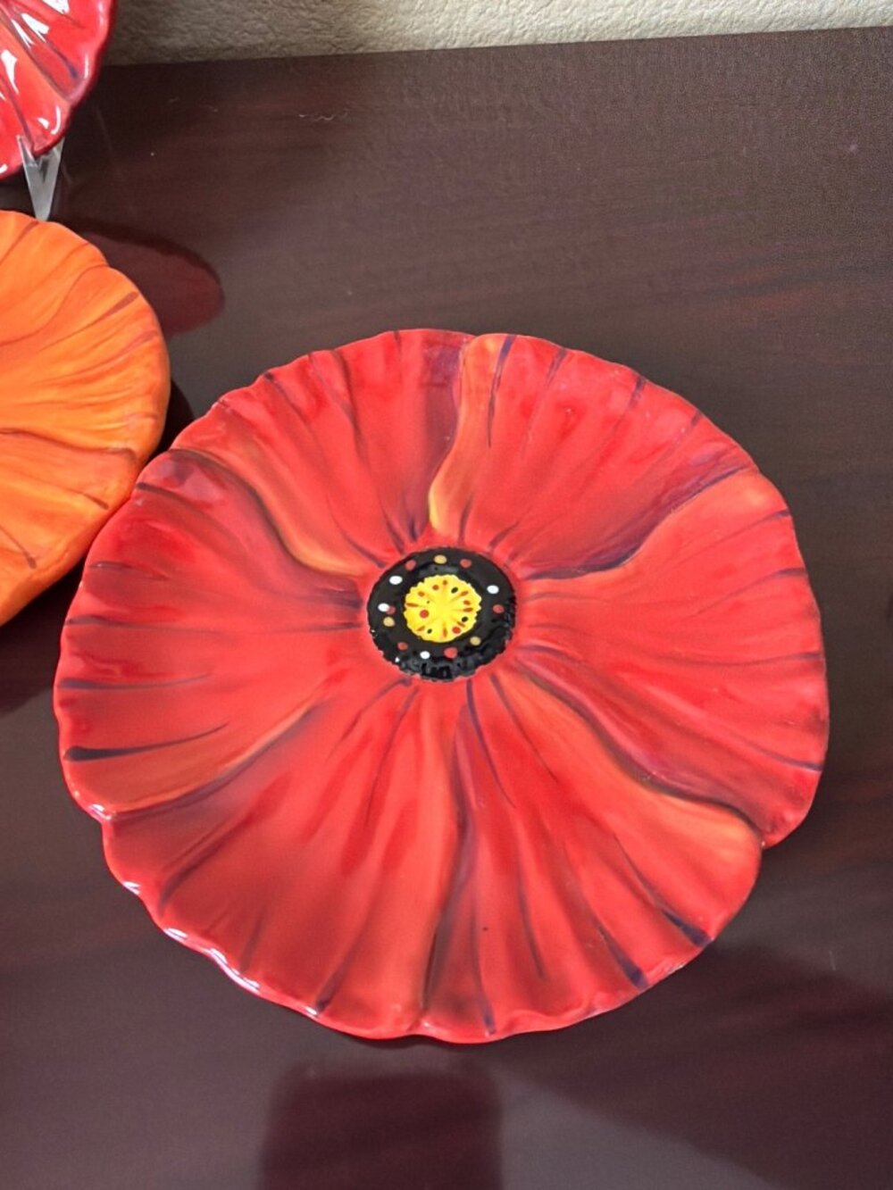 Set of 4 Clay Art Poppies Figural Appetizer Plates Red Orange Floral Ceramic 6" - Picture 3 of 12